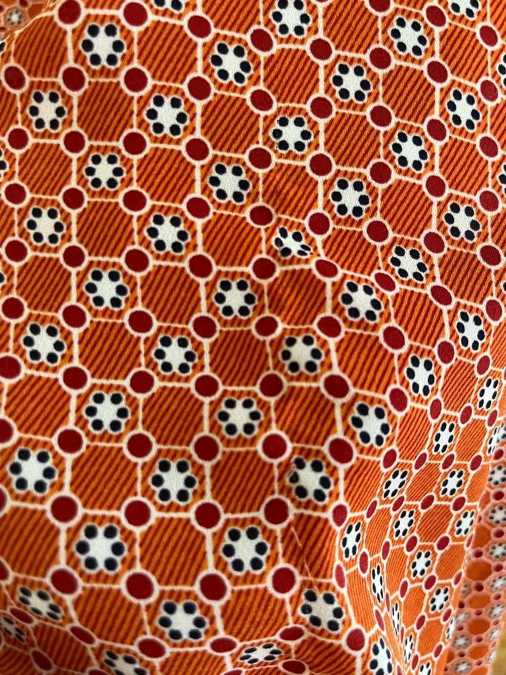 Ann Taylor Sleeveless Geo Print Top in Coral Red/Orange - Picture 4 of 5